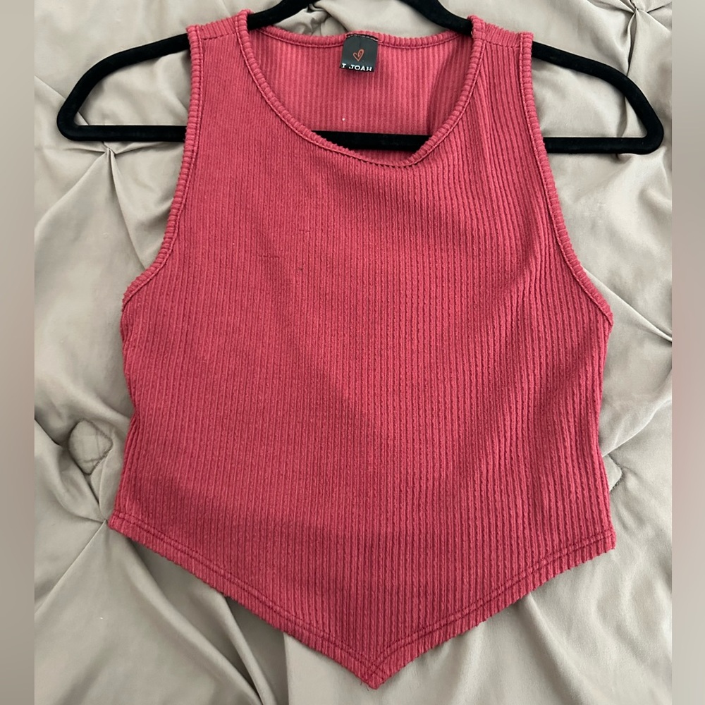 redish burgundy tank top